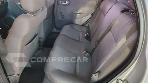 CORSA 1.4 MPFI Premium Sedan 8V