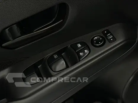 KICKS Active 1.6 16V Flex Aut.