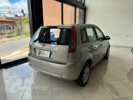 FIESTA 1.6 MPI Class Hatch 8V