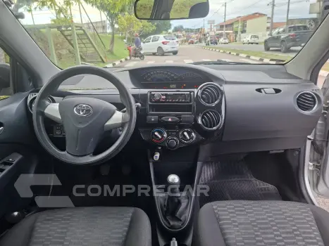 ETIOS 1.5 XS 16V FLEX 4P MANUAL