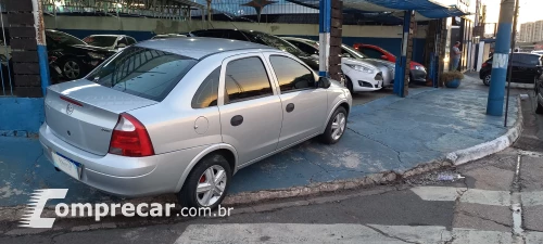 CORSA 1.0 MPFI Sedan 8V