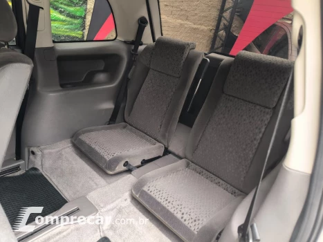ZAFIRA 2.0 MPFI Elegance 8V