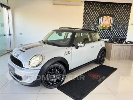 MINI COOPER 1.6 S 16V Turbo 2 portas