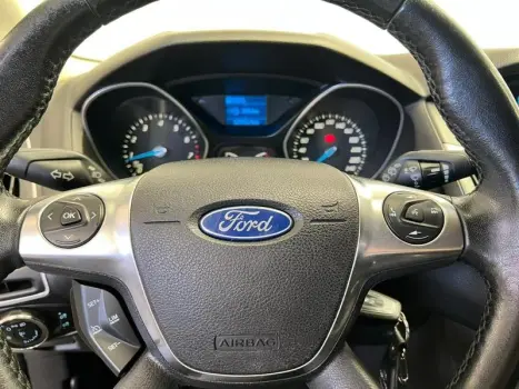 FOCUS 1.6 SE 16V FLEX 4P POWERSHIFT