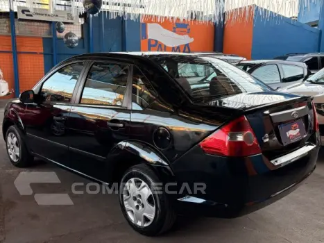 FIESTA SEDAN - 1.0 MPI SEDAN 8V 4P MANUAL