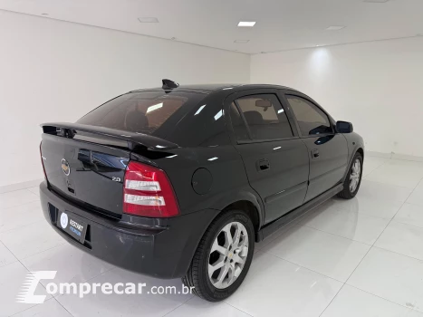 ASTRA 2.0 MPFI Advantage 8V
