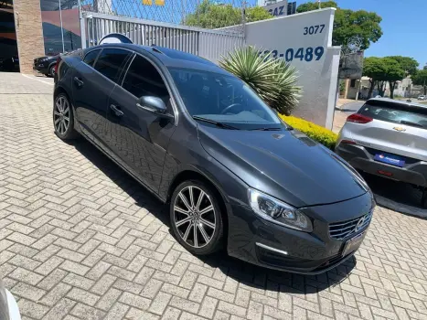 S60 T-4 MOMENTUM 2.0 190cv 4p