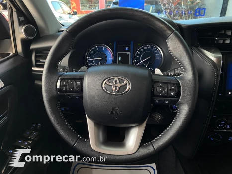 Hilux SW4 SRX Plat. 4x4 2.8 TB Die. Aut.