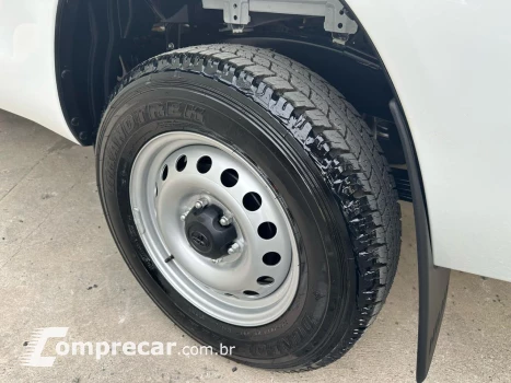 HILUX 2.4 4X4 CS 8V