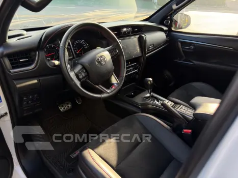 Hilux Sw4 2.8 D-4D Turbo Diesel Gr-S 7L 4X4 Automático