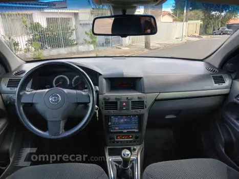 VECTRA 2.0 MPFI GT Hatch 8V