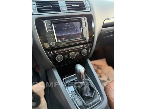 JETTA 2.0 TSI HIGHLINE 211CV GASOLINA 4P TIPTRONIC