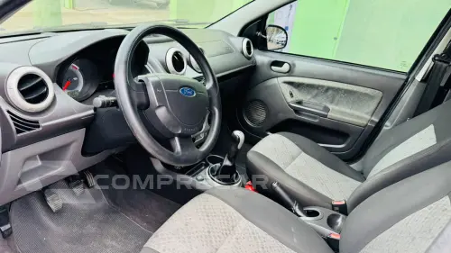 FIESTA 1.6 MPI Class Hatch 8V