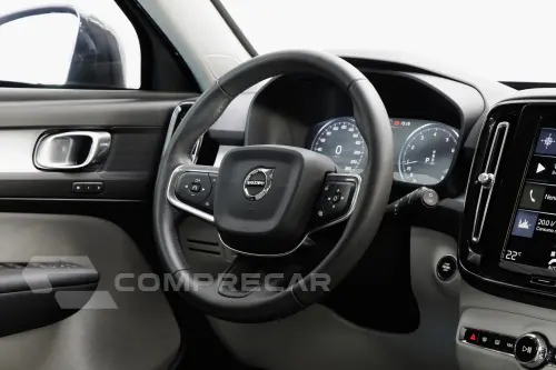 XC40 2.0 T5 Momentum AWD Geartronic