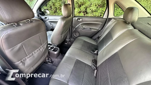 FIESTA 1.6 SE Sedan 16V