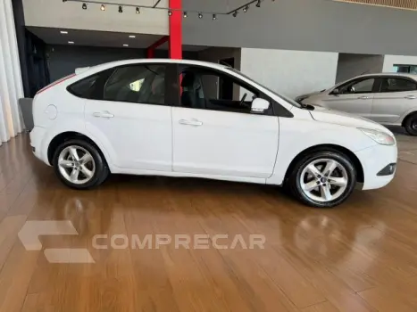 FOCUS HATCH - 2.0 GLX 16V 4P MANUAL