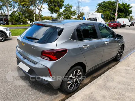 ONIX HATCH PREM. 1.0 12V TB Flex 5p Aut.