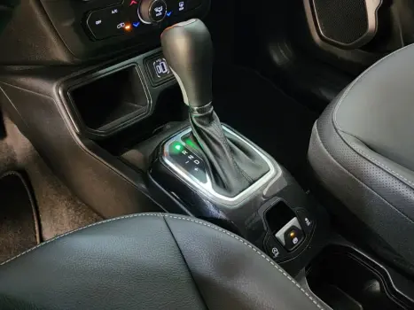 Renegade Long. T270 1.3 TB 4x2 Flex Aut.