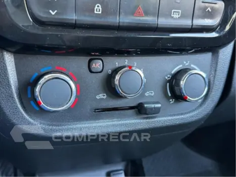 KWID 1.0 12V SCE FLEX OUTSIDER MANUAL