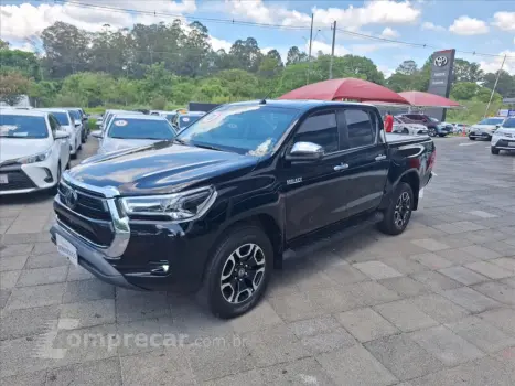 Toyota HILUX 2.8 D-4D TURBO DIESEL CD SRX LIMITED 4X4 AU 4 portas