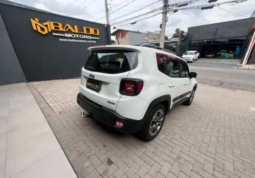 Renegade Longitude 1.8 4x2 Flex 16V Aut.