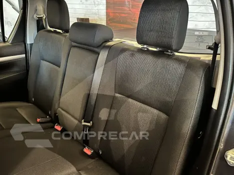 Hilux Caminhonete 2.8 16V 4P SR 4X4 DIESEL CABINE DUPLA AUTO