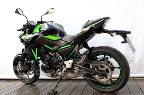 KAWASAKI Z650 ABS