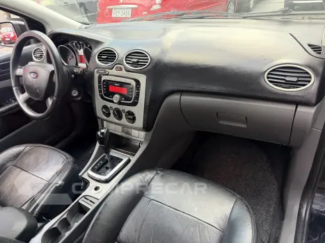 FOCUS 2.0 GHIA SEDAN 16V GASOLINA 4P AUTOMÁTICO