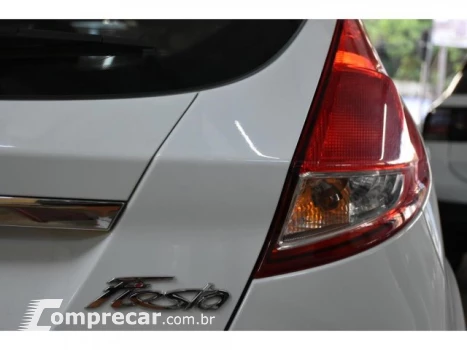 FIESTA HATCH - 1.6 TITANIUM HATCH 16V 4P MANUAL