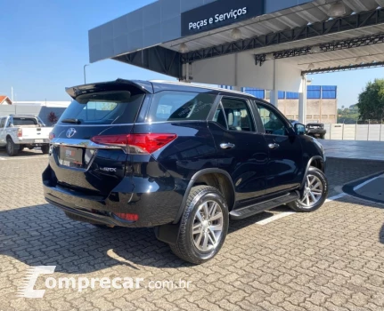 HILUX SW4 2.7 SR 4X2 16V