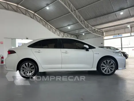 COROLLA 1.8 VVT-I Hybrid Altis