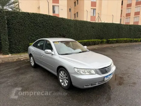 AZERA 3.3 MPFI GLS Sedan V6 24V