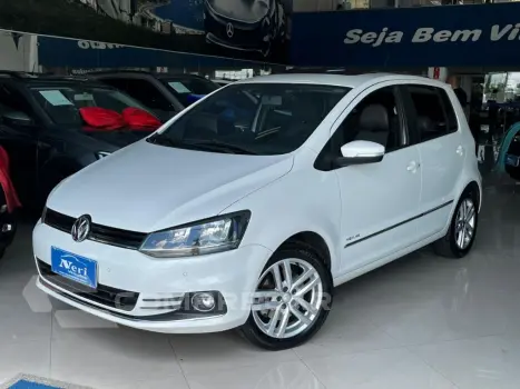 Volkswagen Fox Highline1.6 Flex 16V 5p 4 portas