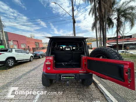T-4 4x4 3.0 TB Int. Cap. Rígida Diesel