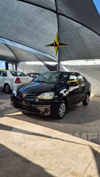 Toyota ETIOS 1.5 XS Sedan 16V 4 portas