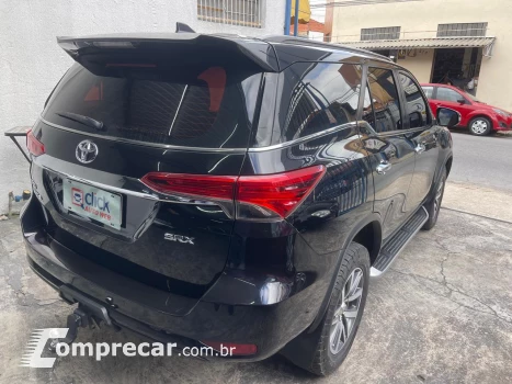 HILUX SW4 2.8 SRX 4X4 7 Lugares 16V Turbo Intercooler