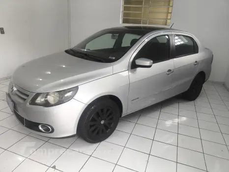 Volkswagen VOYAGE 1.6 MI Comfortline 8V 4 portas