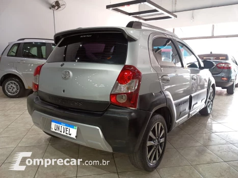 Etios Cross 1.0