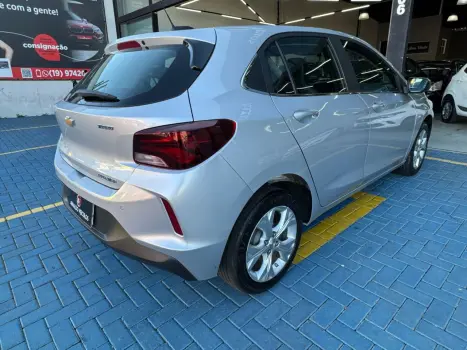 ONIX HATCH PREM. 1.0 12V TB Flex 5p Aut.