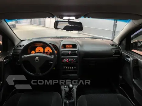 ASTRA HATCH - 2.0 MPFI ADVANTAGE 8V 4P MANUAL