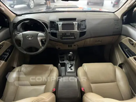 HILUX 3.0 SRV 4X4 CD 7 Lugares 16V Turbo Intercooler