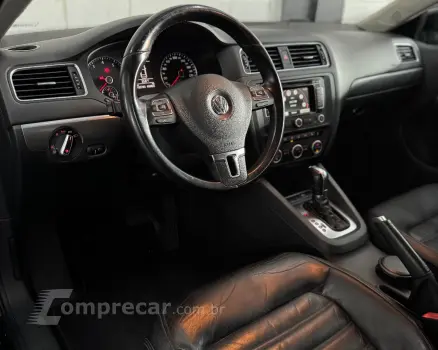 JETTA Highline 2.0 TSI 16V 4p Tiptronic