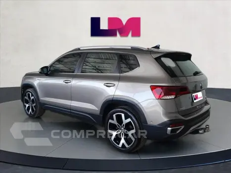 TAOS 1.4 250 TSI TOTAL FLEX HIGHLINE AUTOMÁTICO
