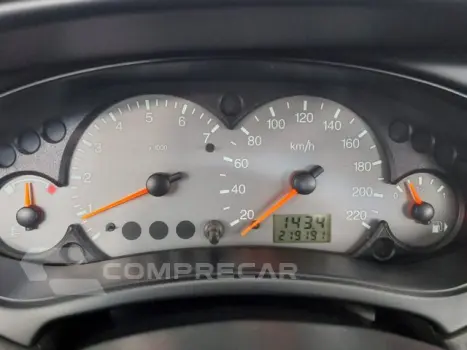 FOCUS HATCH - 1.6 8V 4P MANUAL