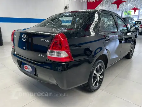 ETIOS 1.5 XS Sedan 16V