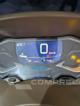 PCX 160 DLX ABS