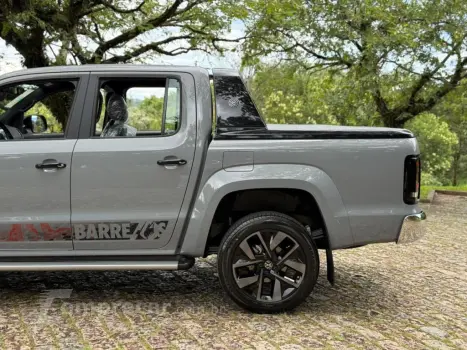 AMAROK 3.0 V6 TDI DIESEL BARRETOS 70 ANOS CD 4MOTION AUTOMÁT
