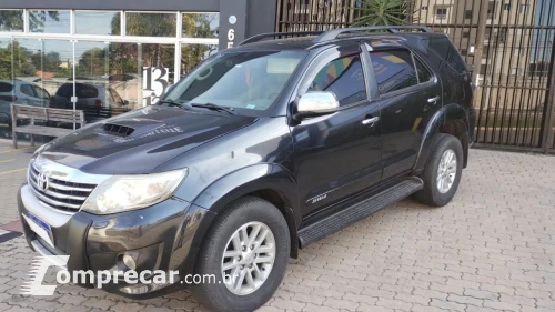 Hilux SW4 3.0 16V 4P SRV 4X4 7 LUGARES TURBO DIESEL AUTOMÁTI