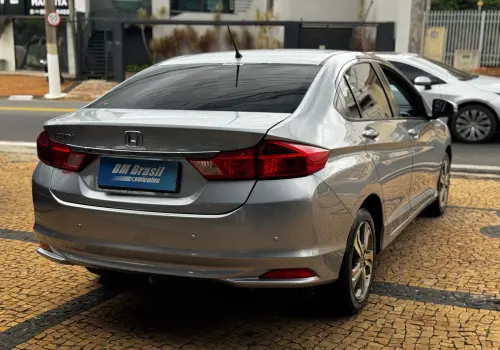 CITY 1.5 LX Sedan 16V