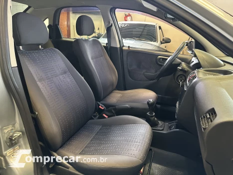 CORSA 1.4 MPFI Maxx Sedan 8V